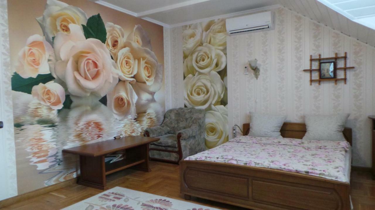 U Viktora Guest House Brest Esterno foto